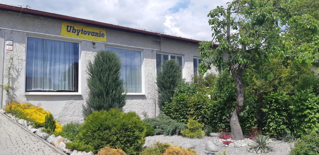 Apartman Yvet Sucany 外观 照片