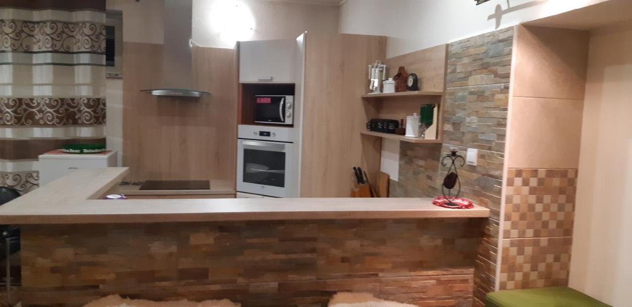 Apartman Yvet Sucany 外观 照片