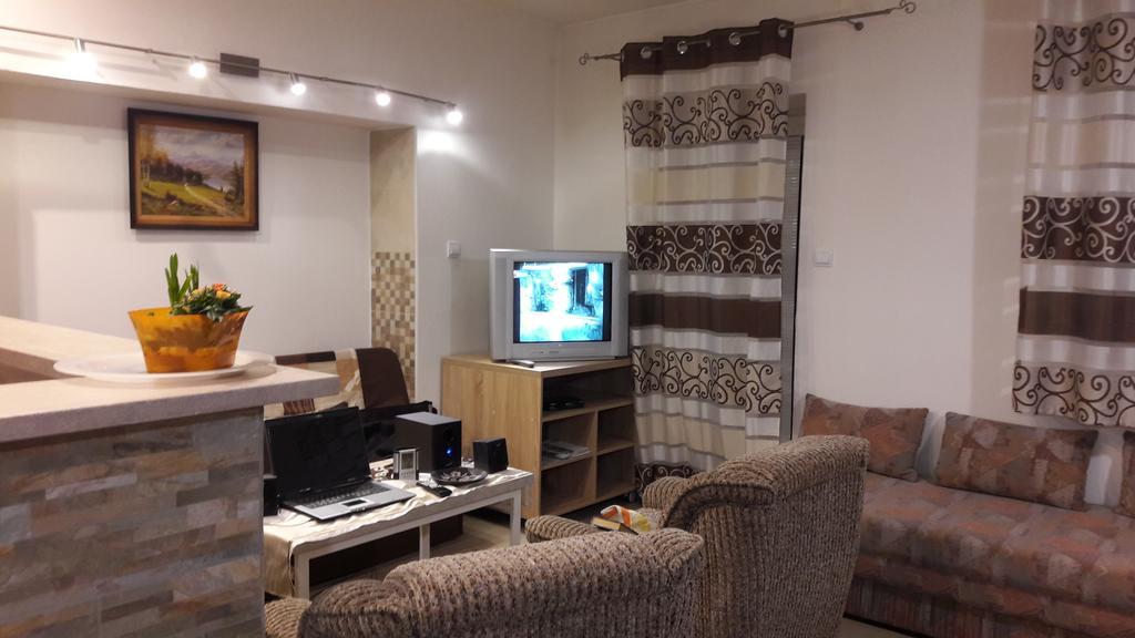 Apartman Yvet Sucany 外观 照片
