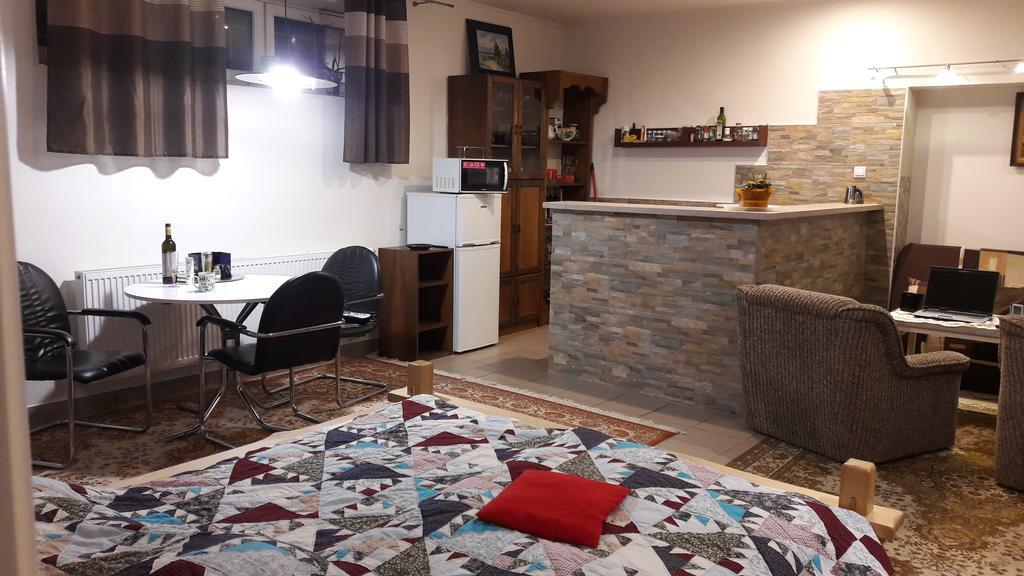 Apartman Yvet Sucany 外观 照片