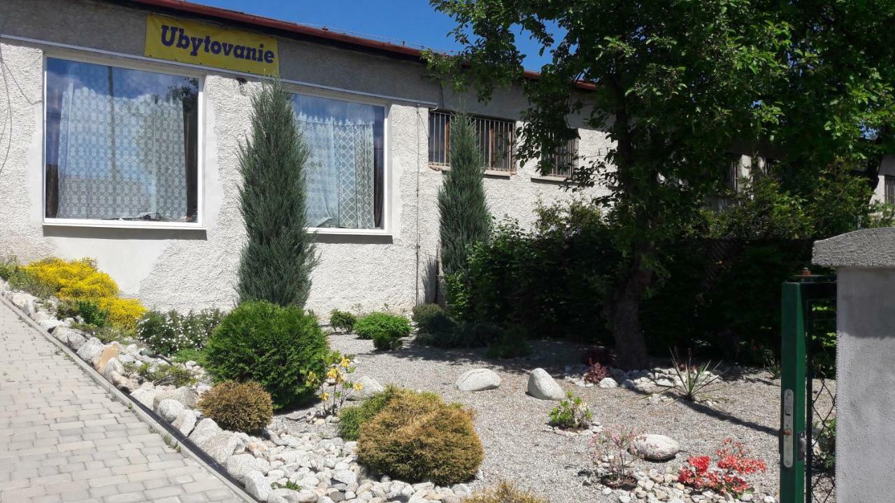 Apartman Yvet Sucany 外观 照片