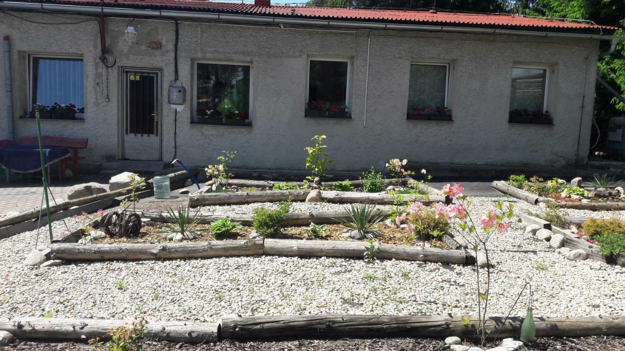 Apartman Yvet Sucany 外观 照片