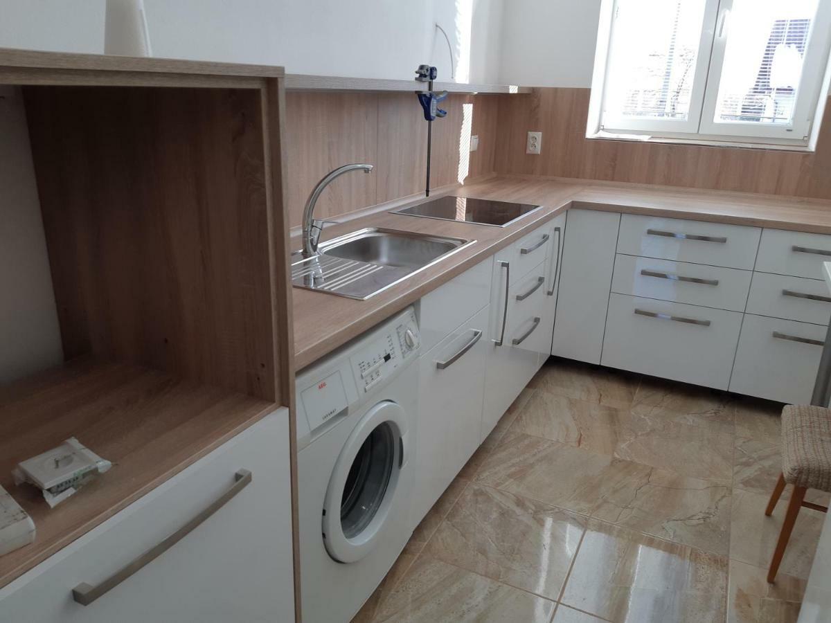 Apartman Yvet Sucany 外观 照片